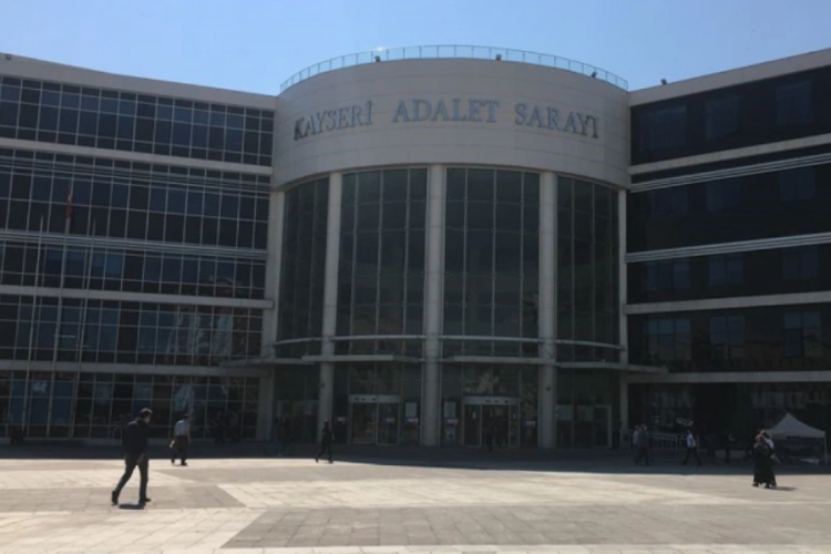 Kayseri'de zimmetine para ge&ccedil;iren katip tutuklandı