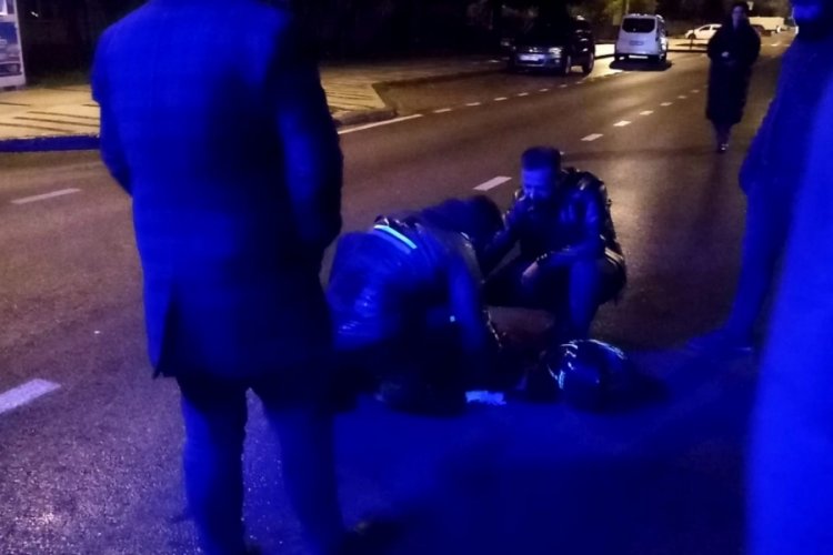 Bursa'da otomobille &ccedil;arparak yaraladığı yayanın yanında ağladı