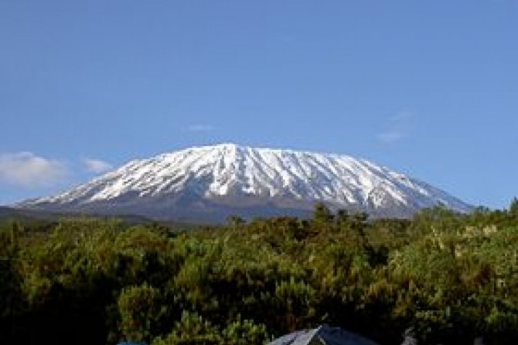 12 yaşında Kilimanjaro Dağı'nın zirvesine tırmandı