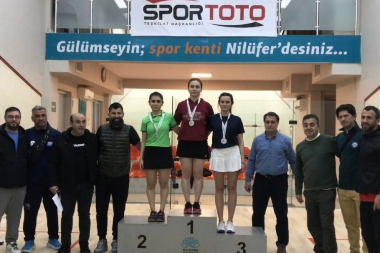 Nil&uuml;fer'de Squash Şampiyonası heyecanı