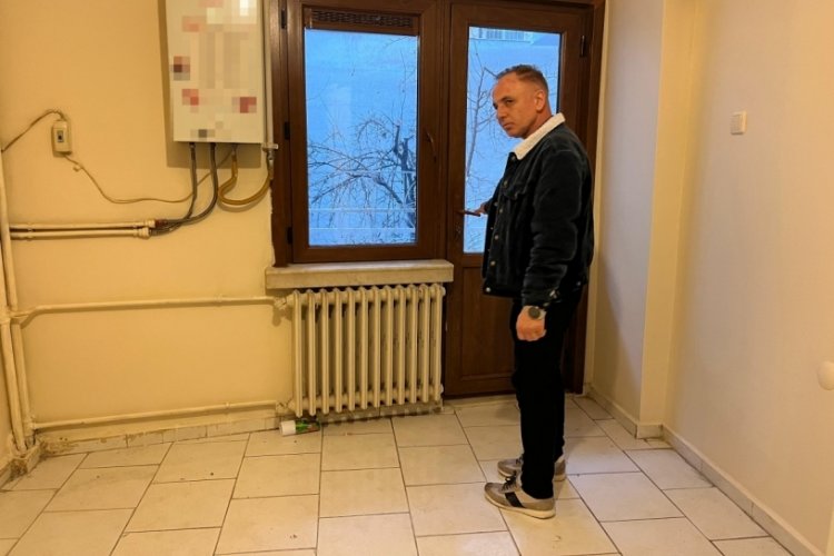 Eskişehir'de apart işletmecisi dairesine m&uuml;şteriyle gitti, ka&ccedil;ak kalan şahısla karşılaştı