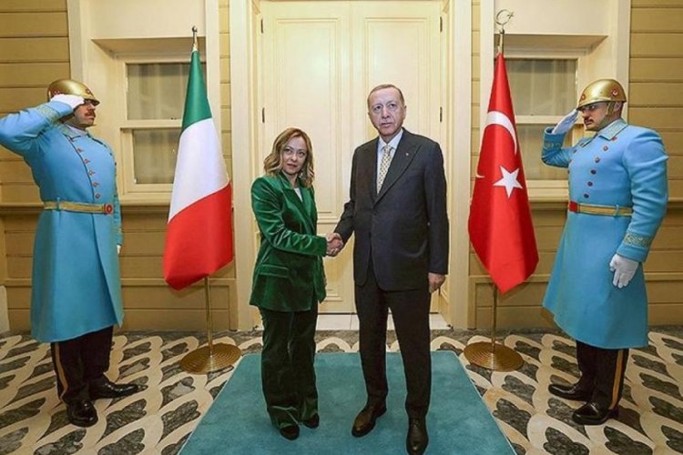 I media italiani hanno scritto il dietro le quinte dell'incontro di Istanbul – Notizie di Politica