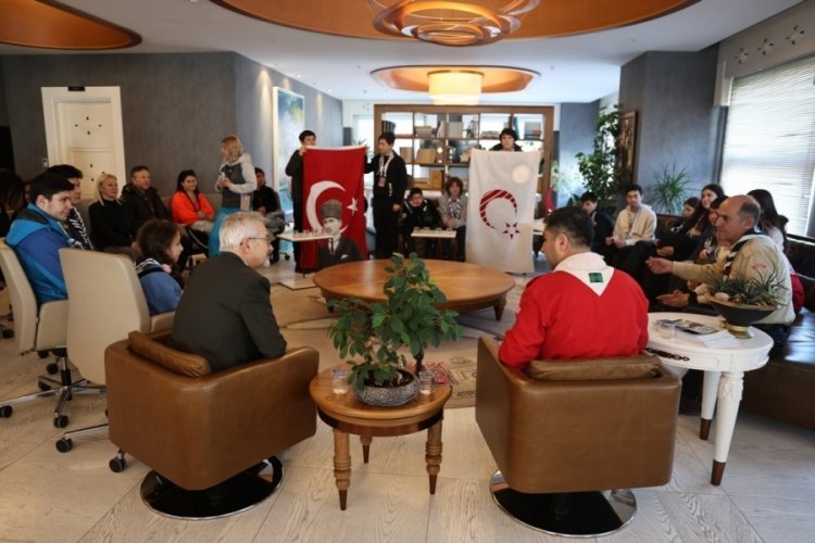 Başkan Erdem izcileri ağırladı