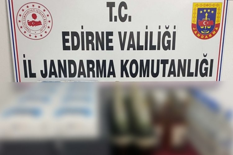 Edirne'de g&uuml;mr&uuml;k ka&ccedil;ağı oyun konsolu ve i&ccedil;ki ele ge&ccedil;irildi