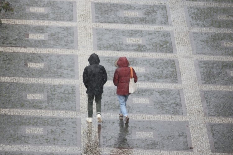 Samsun'da kısa s&uuml;reli kar yağışı