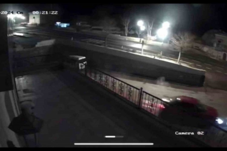 Nevşehir'de otomobil işyerinin bah&ccedil;esine d&uuml;şt&uuml;