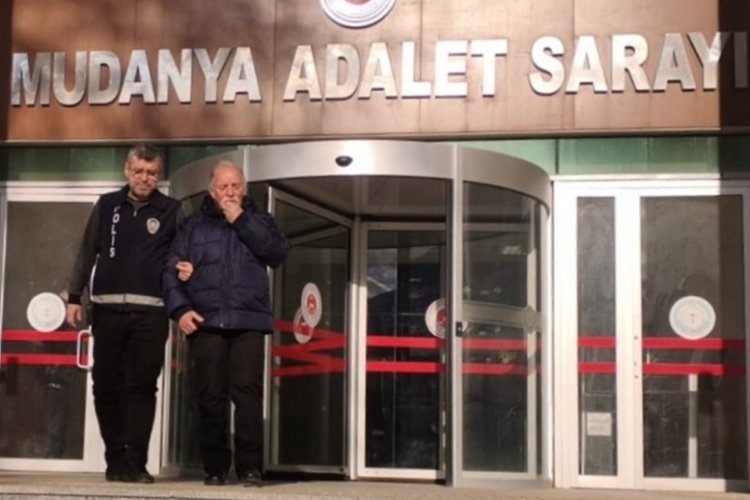 Bursa'da marketten bağış kumbarası &ccedil;alan ş&uuml;pheli tutuklandı