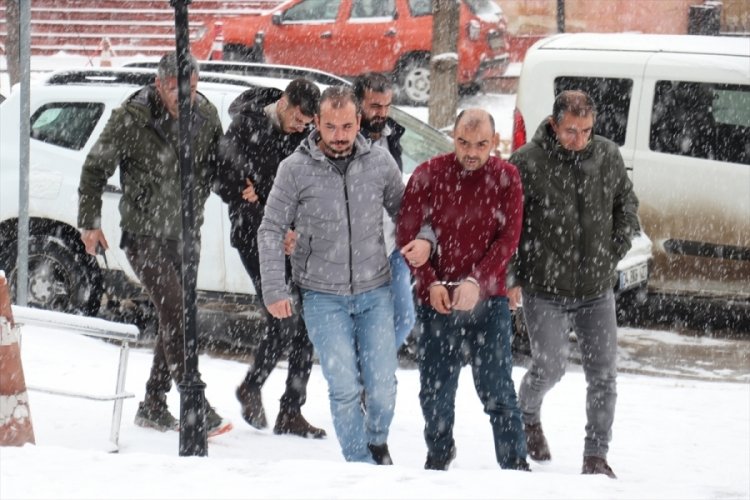 Erzurum'da polisi darbeden zanlılar hakkında flaş karar!