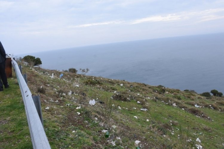Sinop'ta molozlar &ccedil;evre kirliliği oluşturdu