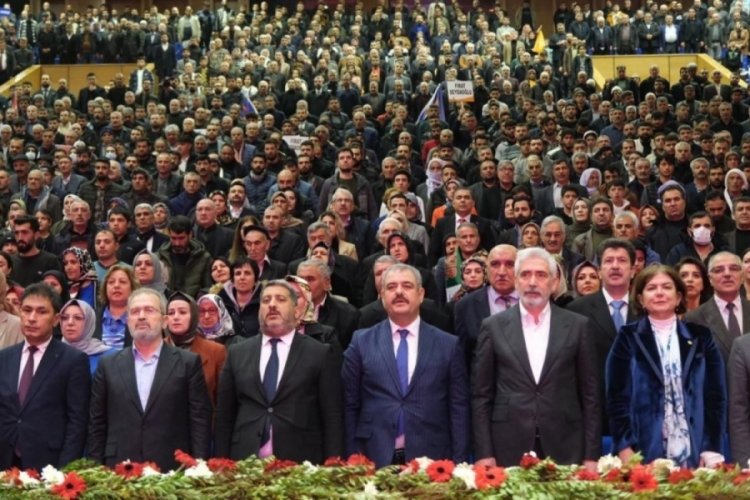 Diyarbakır'da Belediye başkan adayının ilk buluşması AK Parti Teşkilatı ile oldu