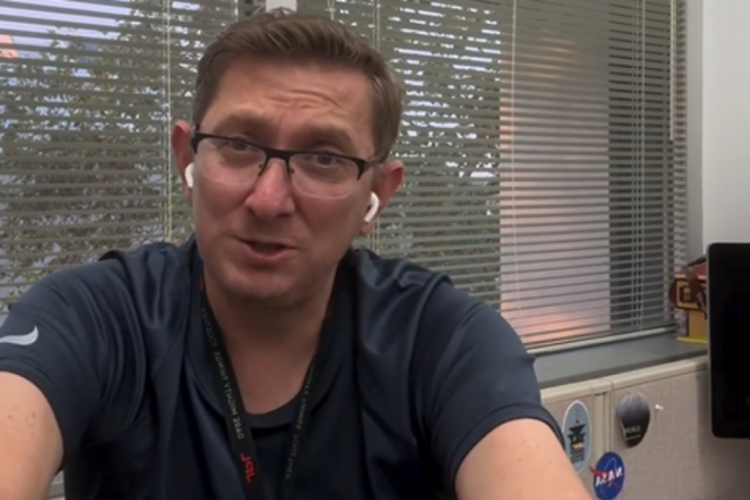 "Bug&uuml;n NASA'da son g&uuml;n&uuml;m" diyerek duyurdu! Astrofizik&ccedil;i Dr. Umut Yıldız T&uuml;rkiye'ye d&ouml;n&uuml;yor