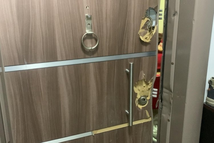 Karaman'da bileğini kesen bir kişi, kız arkadaşına fotoğrafını yolladı!