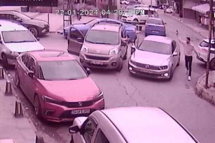İstanbul'da yol verme tartışmasında silahlar konuştu!