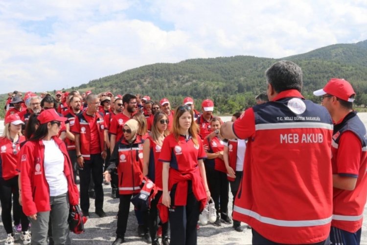 MEB AKUB afetle mücadeleye 10 bin üyeyle destek verecek 