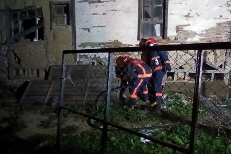 Sakarya'da alkoll&uuml; şahıs evi yaktı