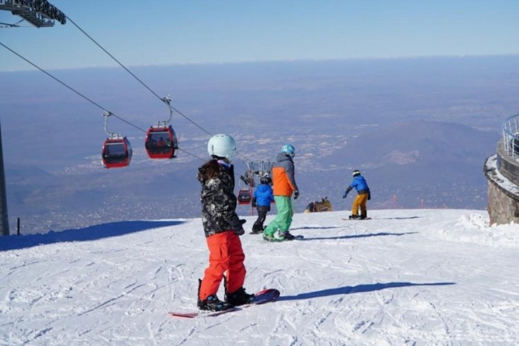 İngiliz medyasından Erciyes Kayak Merkezi'ne &ouml;vg&uuml;