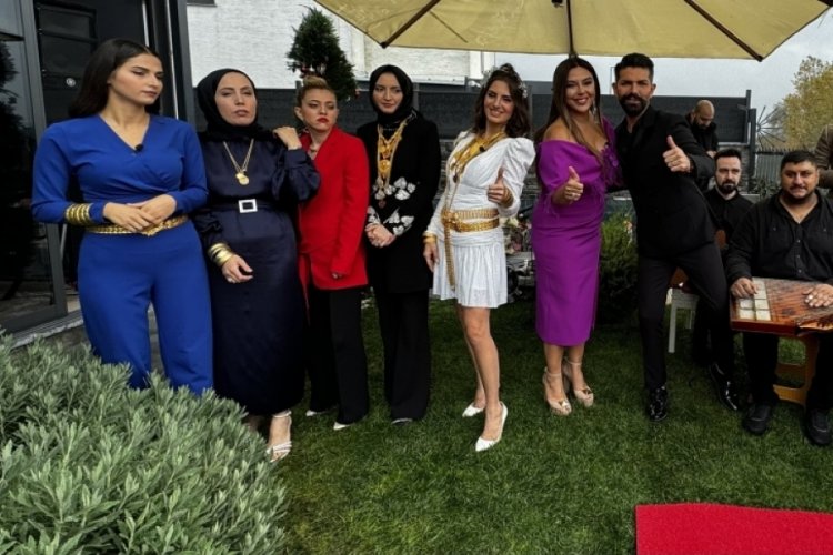 Mehmet &Ccedil;evik eşinin jestine kayıtsız kalmadı