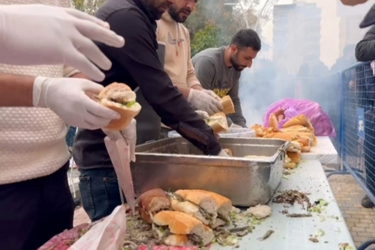 Mardin'de 1 ton hamsi dağıtıldı