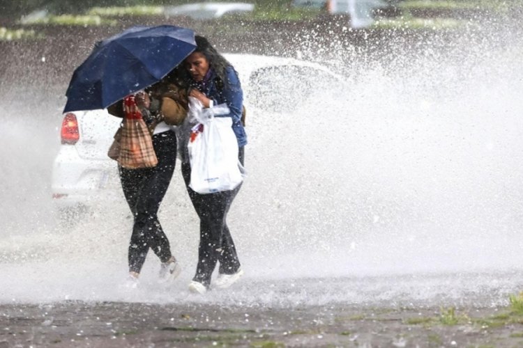 Marmara B&ouml;lgesi'ne ge&ccedil;en yıl aralık yağışları 2022'nin aynı d&ouml;nemine g&ouml;re y&uuml;zde 65 arttı