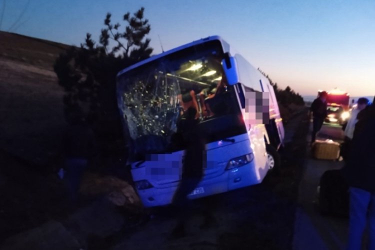 Afyonkarahisar'da ref&uuml;je giren yolcu otob&uuml;s&uuml;nde faciadan d&ouml;n&uuml;ld&uuml;!