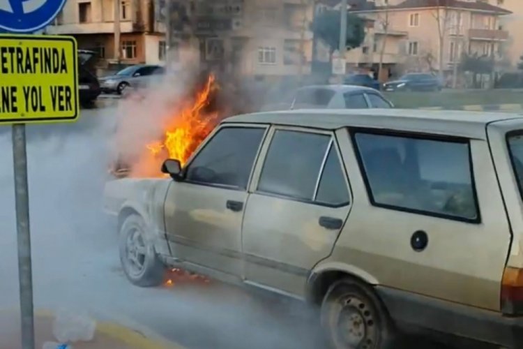 Sakarya'da yangın t&uuml;p&uuml;n&uuml; kapan olay yerine koştu