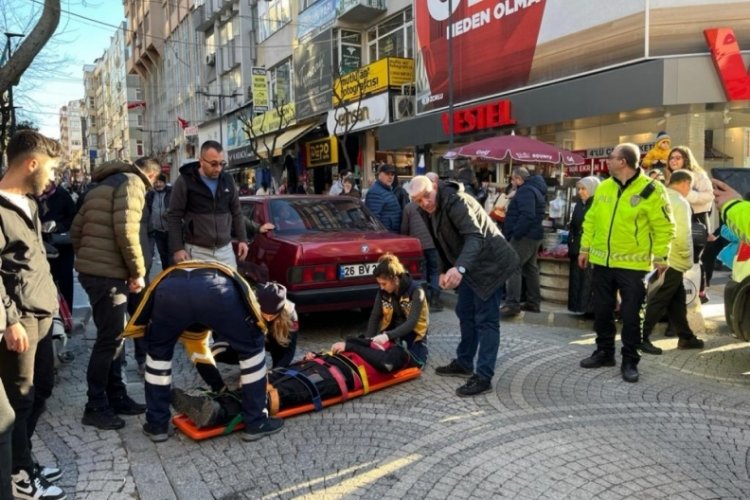 Balıkesir'de kask bir kez daha hayat kurtardı