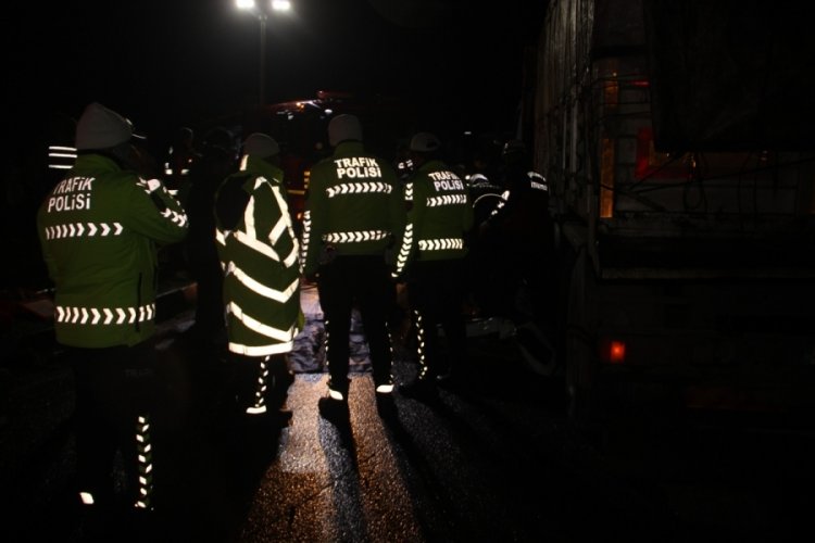 Şanlıurfa'da feci kaza: 3 &ouml;l&uuml;, 2 yaralı