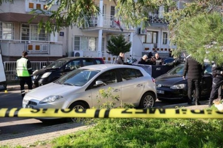 İzmir'de &ouml;ğretim g&ouml;revlisi, &ccedil;ocuğunu ve kayınvalidesini &ouml;ld&uuml;r&uuml;p intihar etti