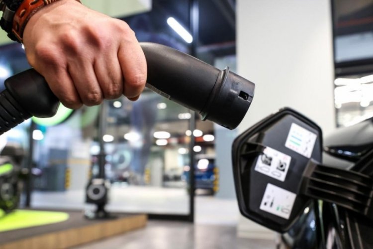 Trafikteki 1000 otomobilden 5'i elektrikli