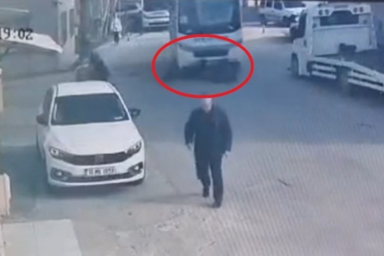 Bursa'da servis otob&uuml;s&uuml;n&uuml;n altında kalan motosiklet s&uuml;r&uuml;c&uuml;s&uuml; hayatını kaybetti