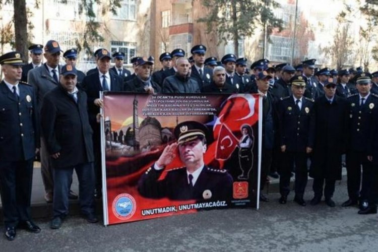 Diyarbakır'da Şehit Emniyet M&uuml;d&uuml;r&uuml; Gaffar Okkan ile 5 mesai arkadaşı anıldı