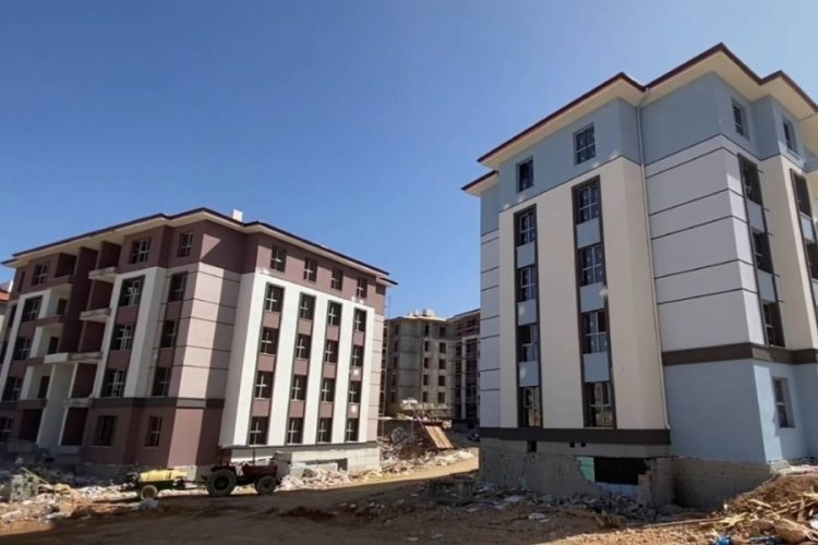 İstanbul Kayaşehir'de 2 bin 450 sosyal konut hak sahiplerine teslim ediliyor