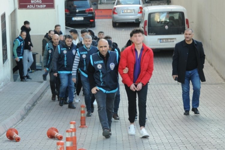 Kayseri'de yasa dışı bahis operasyonu: 27 g&ouml;zaltı