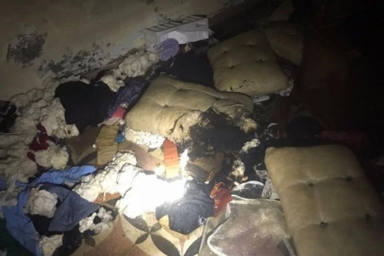 Hatay'da metruk binada yangın &ccedil;ıktı