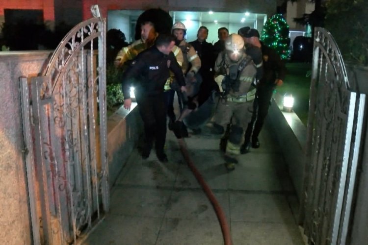 İstanbul'da 10 katlı binada yangın! 4 kişi hastaneye kaldırıldı