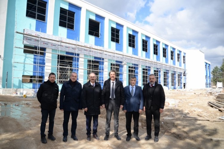 BU&Uuml;'nde &ccedil;ok ama&ccedil;lı spor salonu ve y&uuml;zme havuzu a&ccedil;ılışında geri sayım başladı