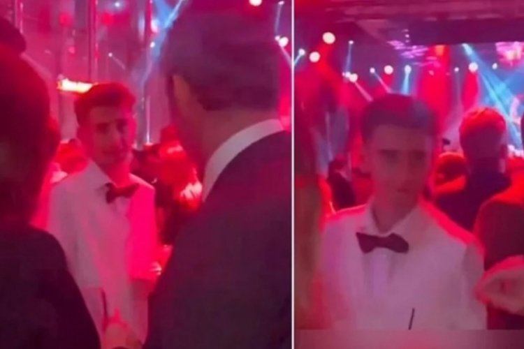 Ali Ko&ccedil;'la diyaloğu g&uuml;ndem olan garson işten &ccedil;ıkarıldı
