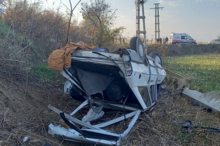 Aydın'da otomobil tarlaya u&ccedil;tu! 3 yaralı
