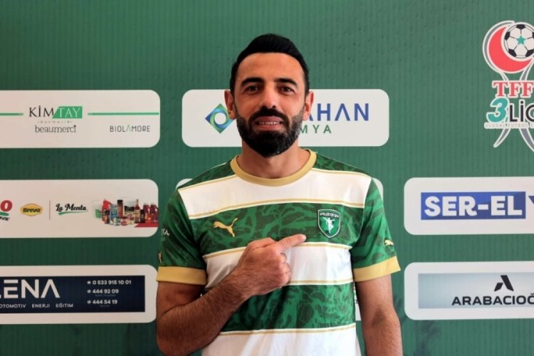 Efeler 09 Spor Futbol Kul&uuml;b&uuml;, Mustafa Kara'yı transfer etti