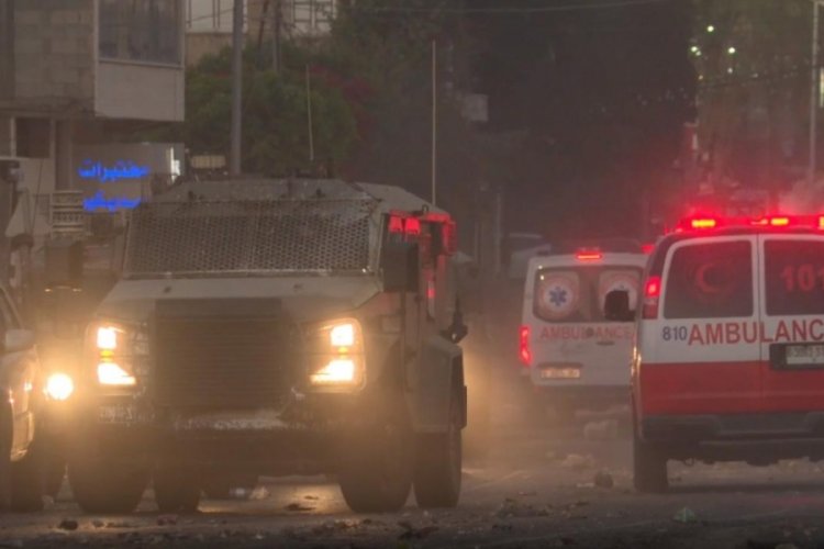 İsrail g&uuml;&ccedil;leri Cenin'e baskın d&uuml;zenledi