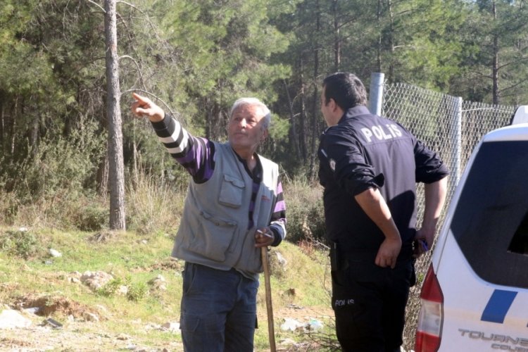 Ceset bulan &ccedil;oban ifade i&ccedil;in bekletilince hayvanları i&ccedil;in endişesini dile getirdi
