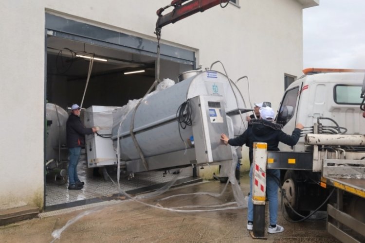 Kocaeli'de kooperatiflere ve birliklere y&uuml;zde 50 hibeli s&uuml;t soğutma tankı desteği