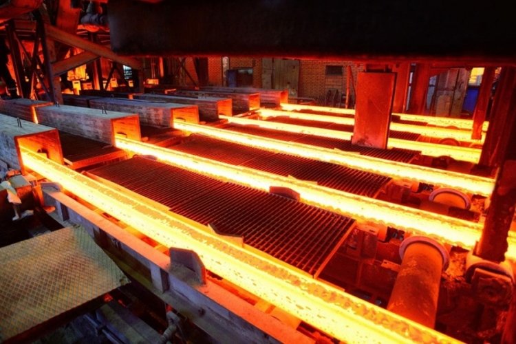 K&uuml;resel ham &ccedil;elik &uuml;retimi 2023'te sabit kaldı