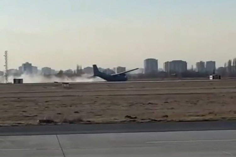Kayseri'de acil iniş yapan C-160 u&ccedil;ağının iniş g&ouml;r&uuml;nt&uuml;leri ortaya &ccedil;ıktı