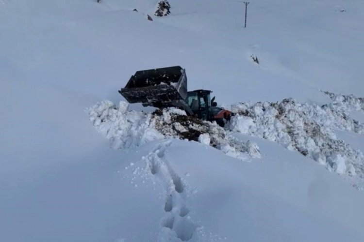 Şırnak'ta kar kalınlığı 3 metreyi ge&ccedil;ti