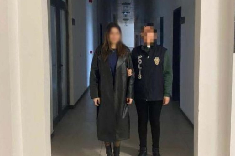 Kocaeli'de sosyal medyada m&uuml;stehcen yayınlar yapan kadın g&ouml;zaltına alındı