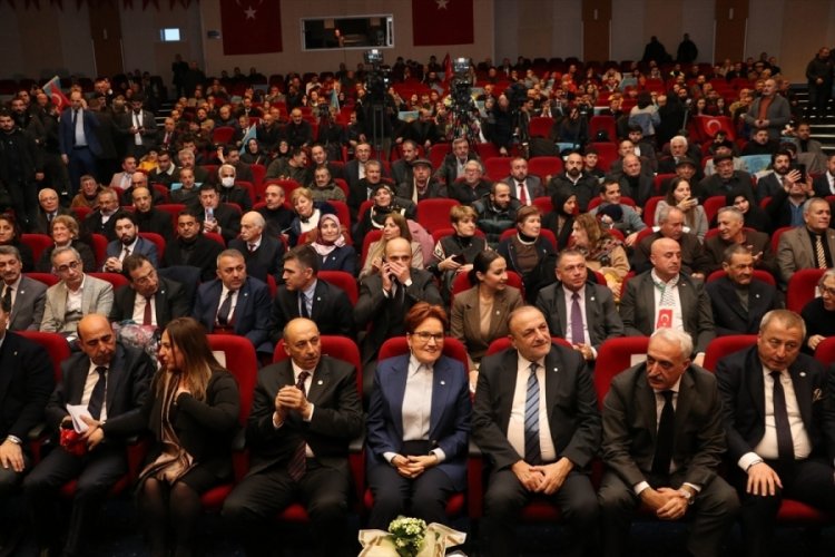 İYİ Parti Genel Başkanı Akşener, Erzurum'da belediye başkan adaylarını tanıttı