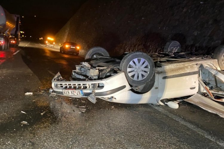 Zonguldak'ta otomobil karayoluna u&ccedil;tu!