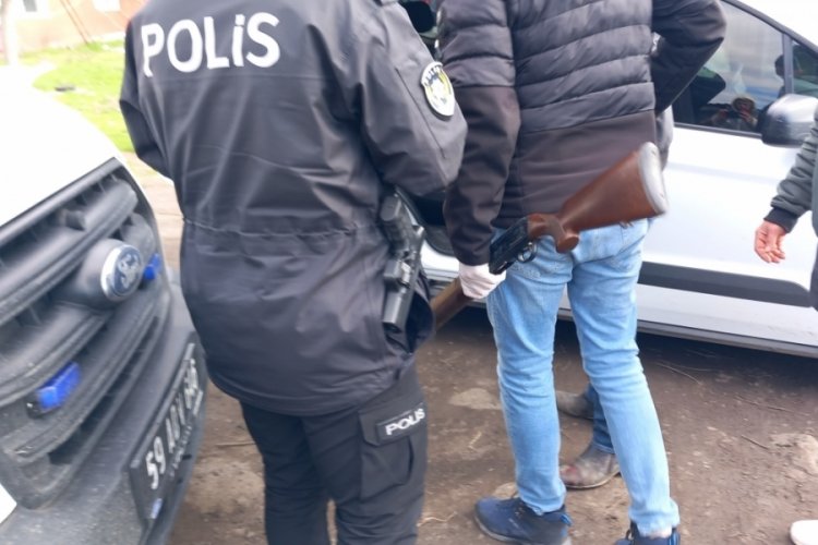 Tekirdağ'da baba oğlunu pompalı t&uuml;fekle vurdu