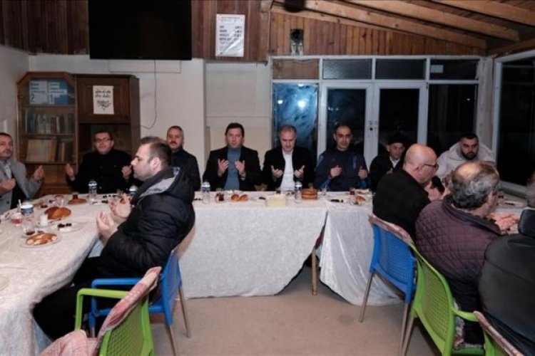 İneg&ouml;l'de "Bereket Sofrası" Boşnak Cami'de kuruldu
